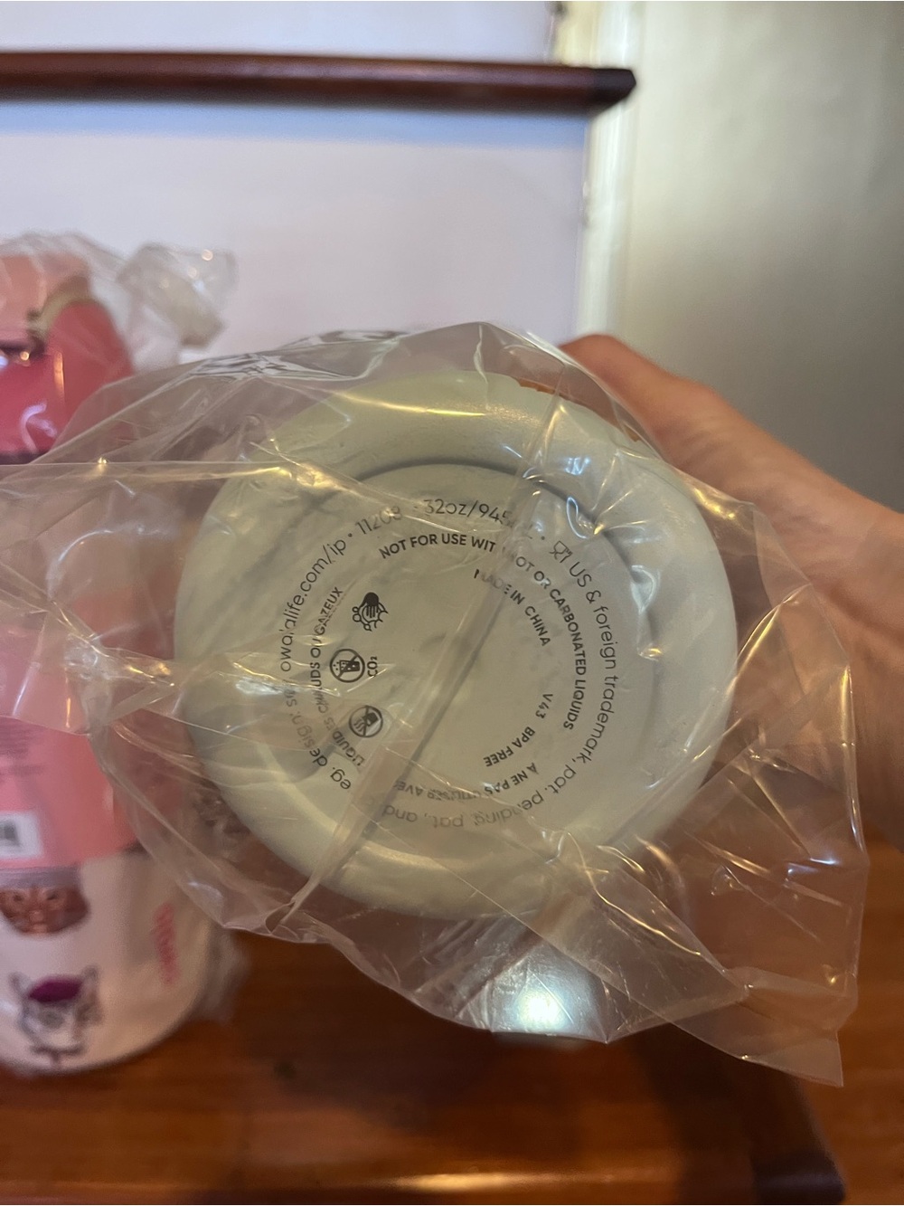 Owala UO Exclusive Dog and Cat Collage
FreeSip 32 oz Water Bottle, NWT set of 2 - Picture 4 of 15